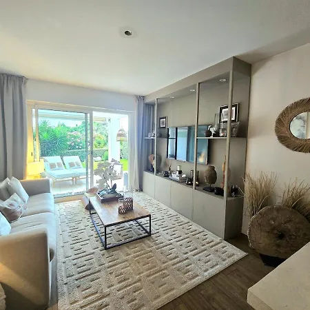 T2 Rdj Raphael Beachfront Apartment Saint-Raphael (Var)